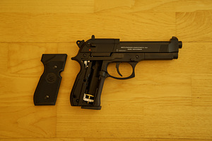 Beretta M92 FS 4,5 mm Diabolo CO₂ õhupüstol Beretta M92 FS (5 foto / 10)
