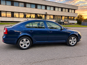 Skoda Octavia (137252 км) 2012 (6 фото из 10)