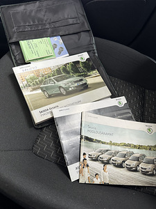 Skoda Octavia (137252 км) 2012 (10 фото из 10)