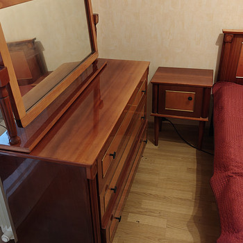 Спальный гарнитур