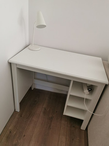 Ikea laud ja led laualamp (2 foto / 5)