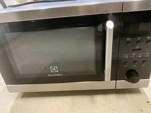 Микроволновая печь Electrolux EMS20100OX 1250W (1 фото из 4)