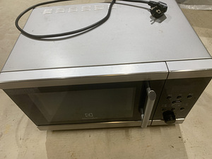 Микроволновая печь Electrolux EMS20100OX 1250W (2 фото из 4)