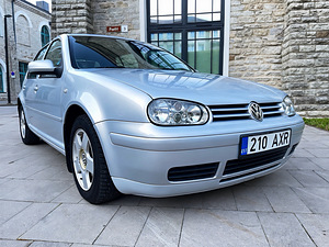 VOLKSWAGEN GOLF / КОЖАНЫЙ САЛОН / АВТОМАТ / ТО 08.2027 (1 фото из 15)
