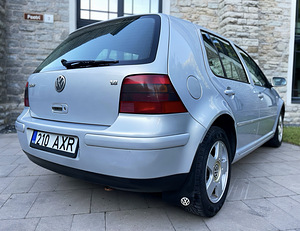 VOLKSWAGEN GOLF / КОЖАНЫЙ САЛОН / АВТОМАТ / ТО 08.2027 (3 фото из 15)