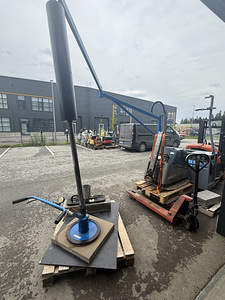 Vaakumtõstuk äärekivide ja plaatide paigaldamiseks (4 foto / 6)