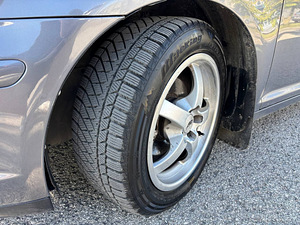 Toyota Avensis (8 фото из 9)