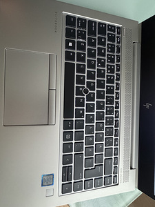 HP EliteBook 840 G5 — i5 / 16 GB RAM / SSD 256 GB (6 foto / 7)