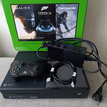 Продаётся Xbox One 500GB/Go