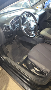 SEAT Leon 1.6 75кВт (7 фото из 13)