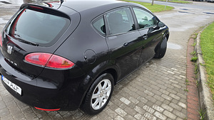 SEAT Leon 1.6 75кВт (3 фото из 13)
