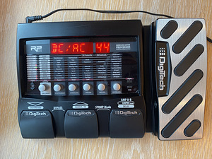 DigiTech RP355 Multi-Effect Processor & Recording 2010 (2 фото из 9)