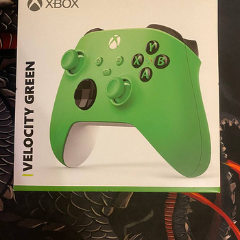 Müün suurepärases seisukorras xboxi mängupuldi