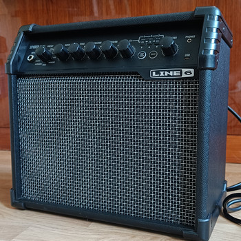 Kitarrivõimendi Spider V20