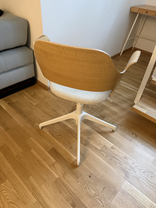 Офисный стул Ikea (2 фото из 3)
