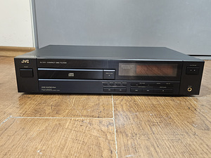 JVC XL-V211 HiFi CD-mängija (1 фото из 3)