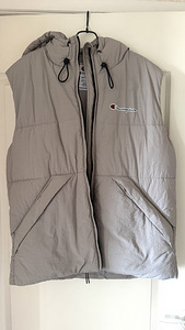 Soe vest naistele champion , suurus M (1 foto / 4)