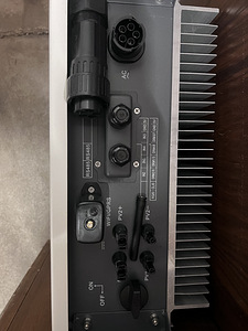 Päikesepaneelide inverter (3 foto / 5)