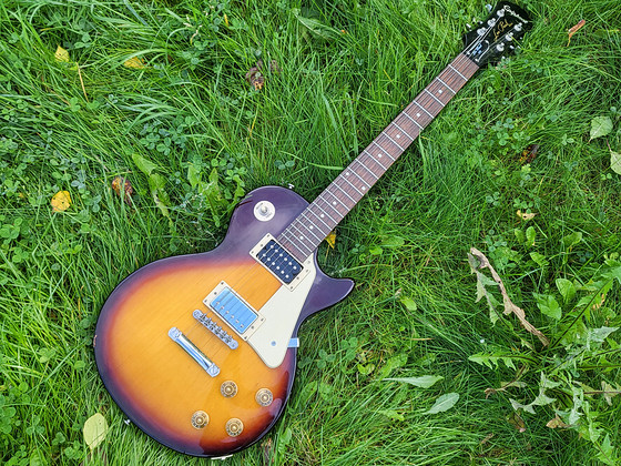 Элекрогитара Epiphone Les Paul 100