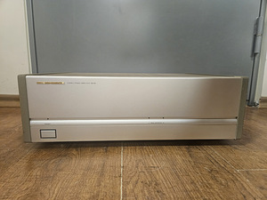 Стереоусилитель мощности Marantz SM-80 (1 фото из 3)