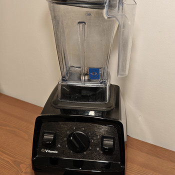 Vitamix e310 blender