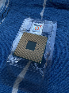 Процессор Ryzen 9 3900X (2 фото из 2)