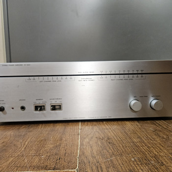 Стерео усилитель мощности Luxman M-120A