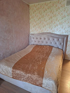 Кровать с матрасом 160х200 (2 фото из 4)