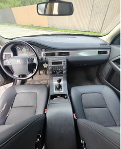 Volvo V70 100 кВт (10 фото из 11)