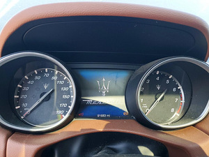 Maserati Levante 2017 (9 фото из 13)