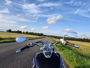 Suzuki VL800 Volusia (5 foto / 6)