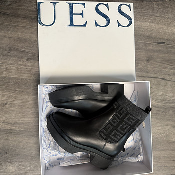 Uus Guese saapad s39 poes 160.-