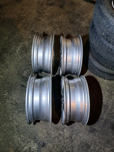 Продам диски 4x100 (3 фото из 3)