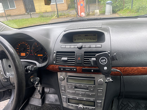 TOYOTA AVENSIS (3 foto / 7)