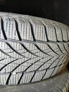 Шины 185/65/15 m+s (2 фото из 6)