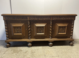 Комод в стиле барокко (4 фото из 9)