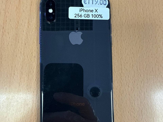 iPhone X 256gb в очень хорошем состоянии