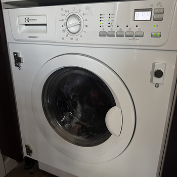 Electrolux EWX147410W pesumasin-kuivati