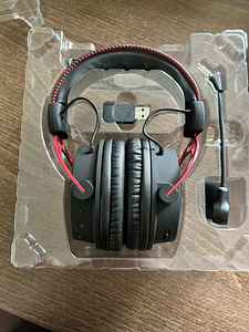 Беспроводная игровая гарнитура HyperX Cloud Alpha Wireless, (2 фото из 6)