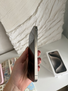 iPhone 15 pro 256gb (4 foto / 10)