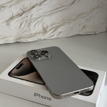 iPhone 15 pro 256gb