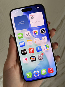 iPhone 15 pro 256gb (8 foto / 10)