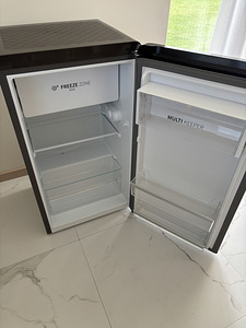 Hisense külmkapp (7 foto / 8)