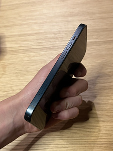iPhone 14, 128 ГБ, 85% (2 фото из 10)