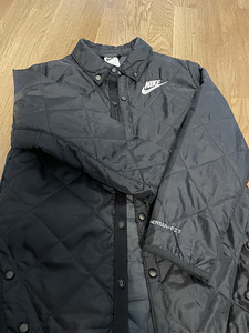 Jope NIKE (DD8696_010) 128-137 CM (3 foto / 6)