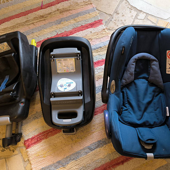 Maxi-Cosi CabrioFix + FamilyFix + EasyFix