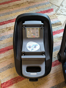 Maxi cosi CabrioFix + Family Fix + EasyFix (3 foto / 6)