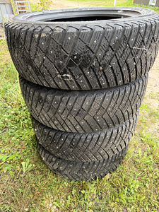 Goodyear UltraGrip Ice Arctic (1 фото из 6)