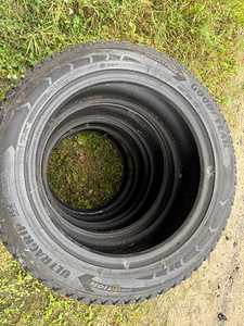 Goodyear UltraGrip Ice Arctic (2 фото из 6)