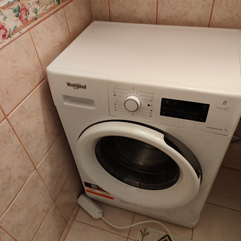 Стиральная машина Whirtpool FWSG71283WEU